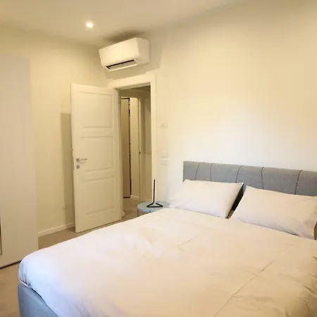 Ideale And Apartmanhotel Alassio